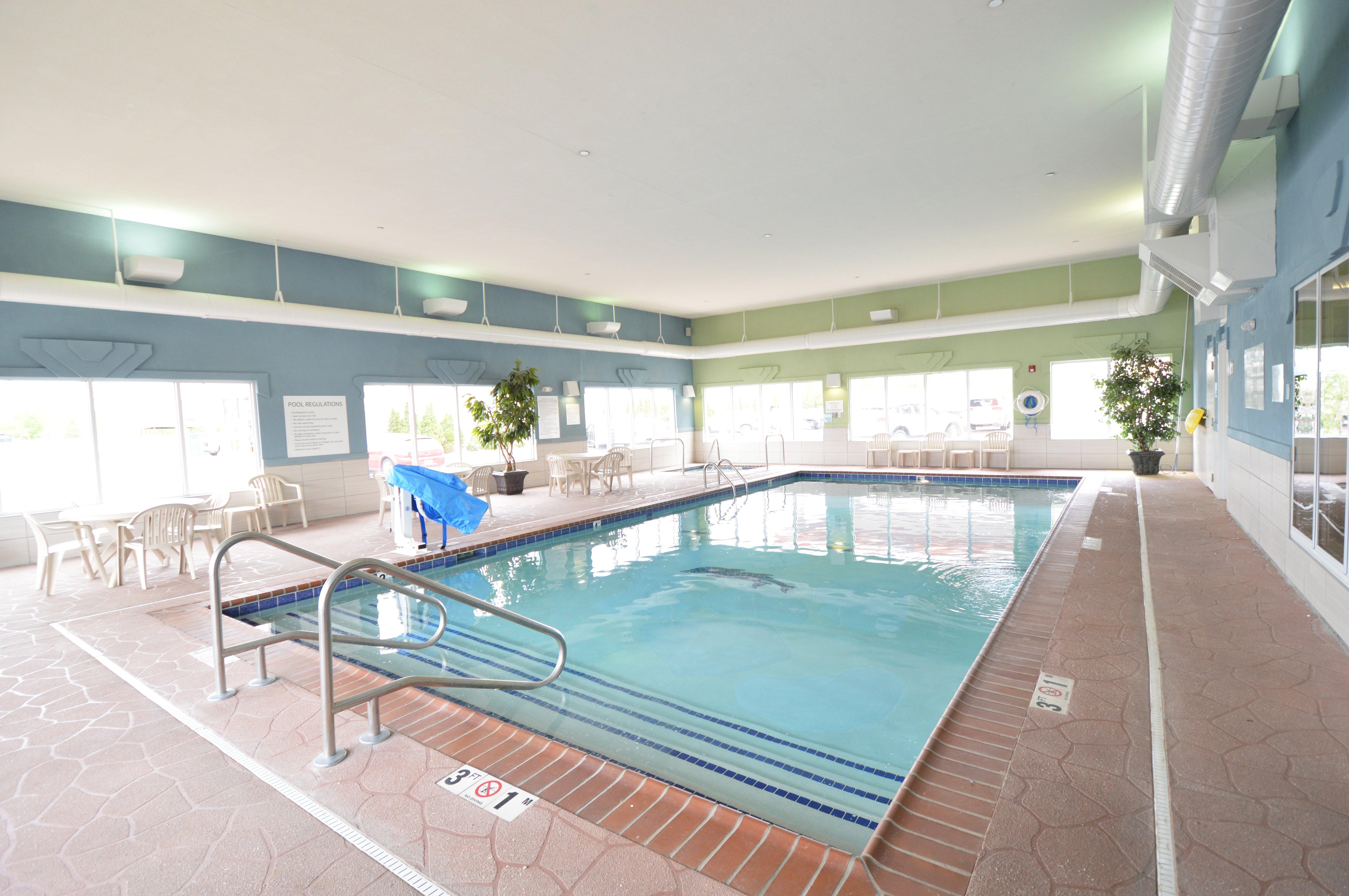 Holiday Inn Express Toledo-Oregon By Ihg Екстериор снимка